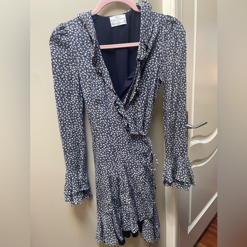 Chic Navy Floral Wrap Dress